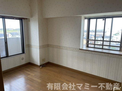 【洋室】 | 長太旭町マンション