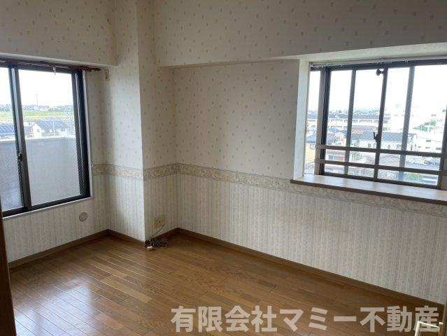 【洋室】 | 長太旭町マンション