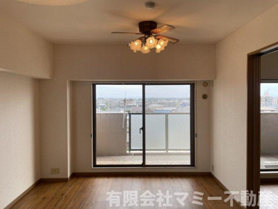 【居間・リビング】 | 長太旭町マンション