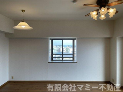 【居間・リビング】 | 長太旭町マンション