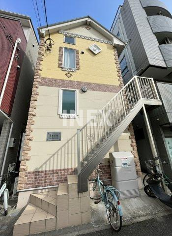 横浜市鶴見区潮田町３丁目のアパートの外観
