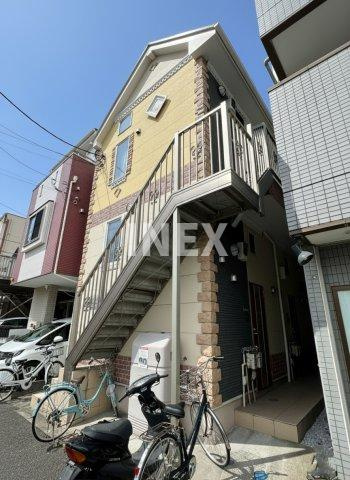 横浜市鶴見区潮田町３丁目のアパートの外観