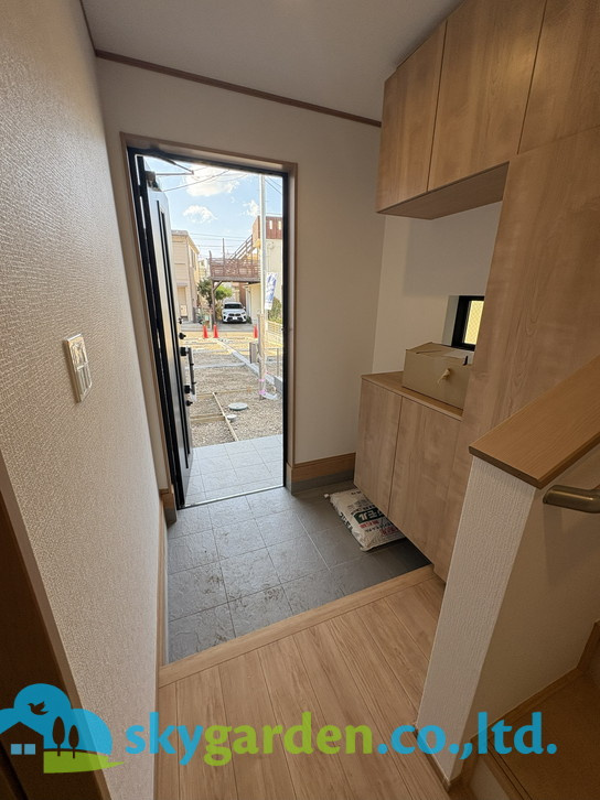 茅ヶ崎市東海岸南4丁目　新築戸建　全5棟C号棟の玄関