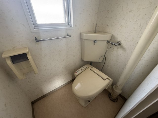 鈴蘭泉台第4ハウスのトイレ|落ち着いた色調のトイレです