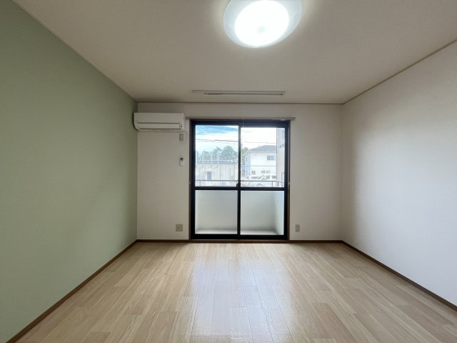 BEST ONEの居間・リビング