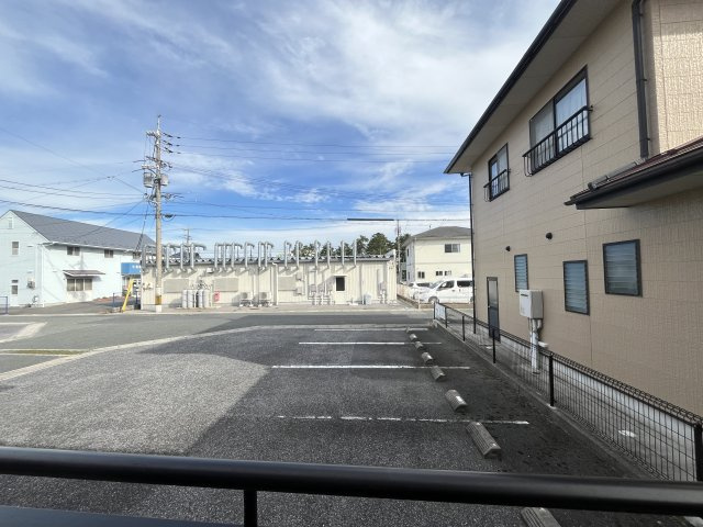 BEST ONEの駐車場