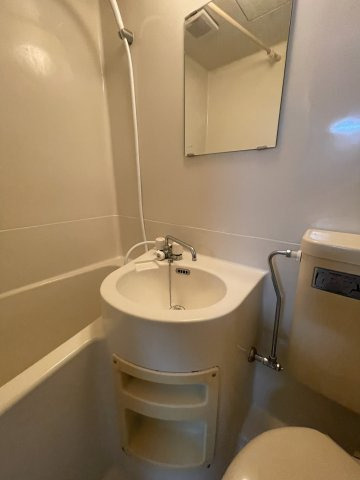 忙しい朝には欠かせない洗面所です