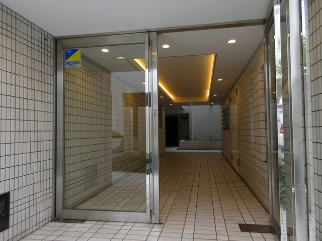 ＬＩＶＥのエントランス|エントランス