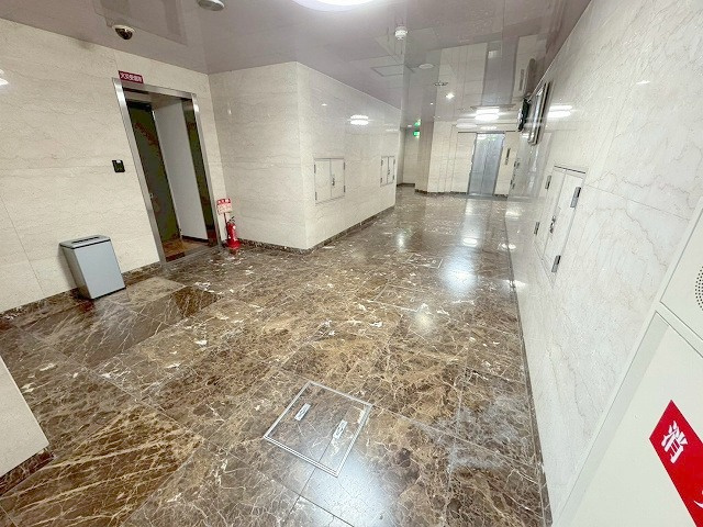 プリンスコート新高のロビー