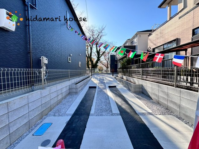 桶川市上日出谷南4期　新築戸建　グラファーレ02の駐車場