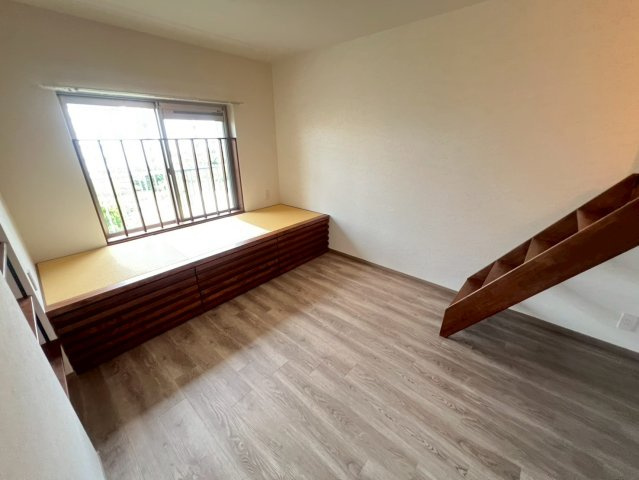 高倉台7－2団地30号棟の居間・リビング