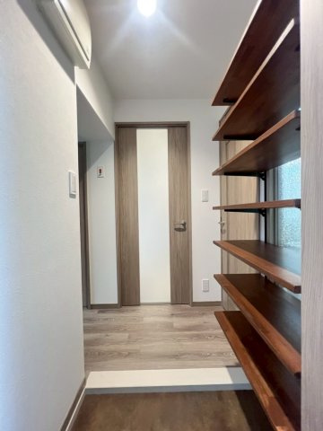 高倉台7－2団地30号棟の玄関