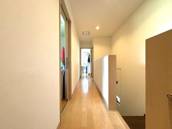 大字市中古の内装|風通しのよいホールです♪