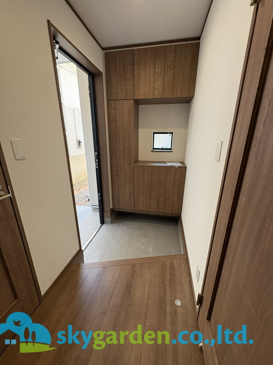 茅ヶ崎市東海岸南4丁目　新築戸建　全5棟D号棟の玄関