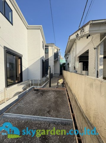 茅ヶ崎市東海岸南4丁目　新築戸建　全5棟D号棟の前面道路含む現地写真