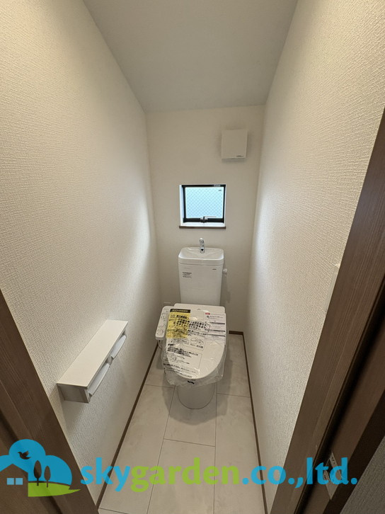 茅ヶ崎市東海岸南4丁目　新築戸建　全5棟D号棟のトイレ|清潔感のあるトイレです