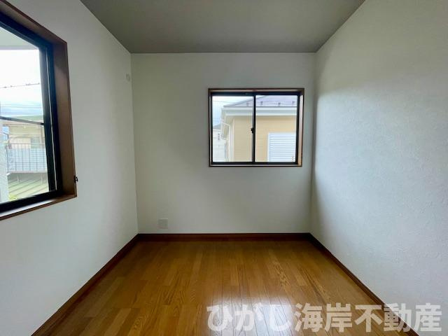 中郡大磯町高麗３丁目　中古戸建の寝室|新規リフォーム完了！　4.5帖　洋室