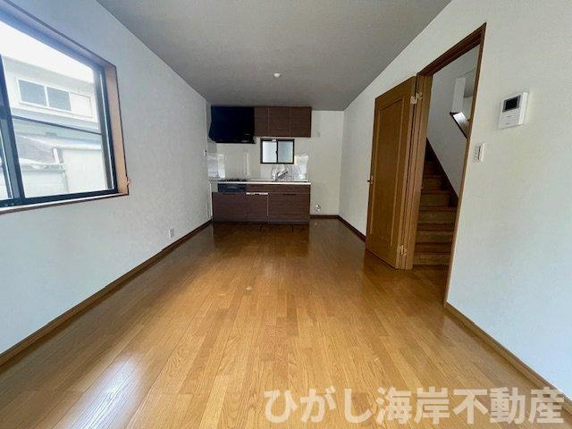 中郡大磯町高麗３丁目　中古戸建のダイニング|新規リフォーム完了！　10.9帖　LDK