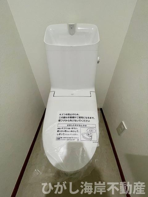 中郡大磯町高麗３丁目　中古戸建のトイレ|新規リフォーム完了！　洗浄機能付きお手洗い