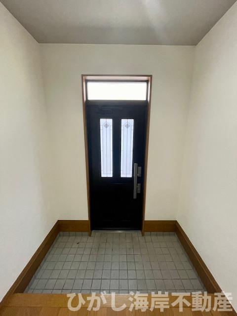 中郡大磯町高麗３丁目　中古戸建の玄関|新規リフォーム完了！　玄関