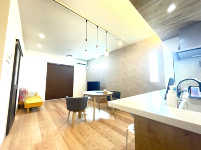 【居間・リビング】 | 堺市中区深阪1丁 | 家族が自然と集まる、明るく開放的なリビング。