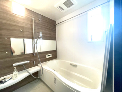 【浴室】 | 堺市中区深阪1丁 | ゆったりとくつろげるバスルームで、一日の疲れを癒せます。