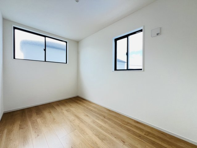 大府市長根町6丁目61番、62番『仲介手数料無料』新築戸建ての洋室