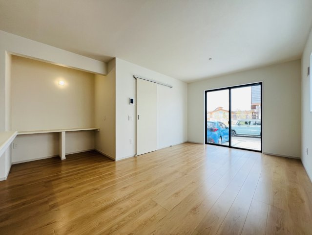 大府市長根町6丁目61番、62番『仲介手数料無料』新築戸建ての居間・リビング