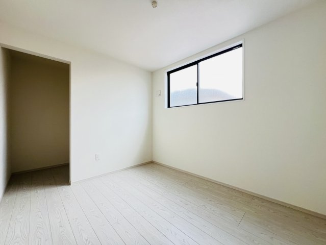 大府市長根町6丁目61番、62番『仲介手数料無料』新築戸建ての洋室