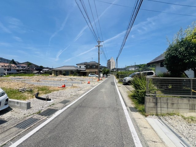 大府市長根町6丁目61番、62番『仲介手数料無料』新築戸建ての前面道路含む現地写真
