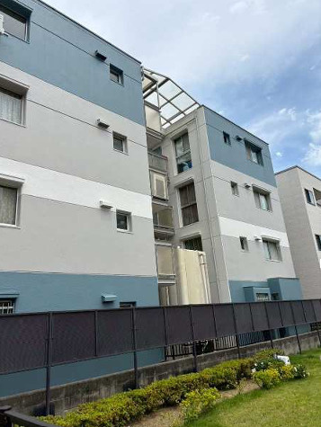 東和マンションの外観