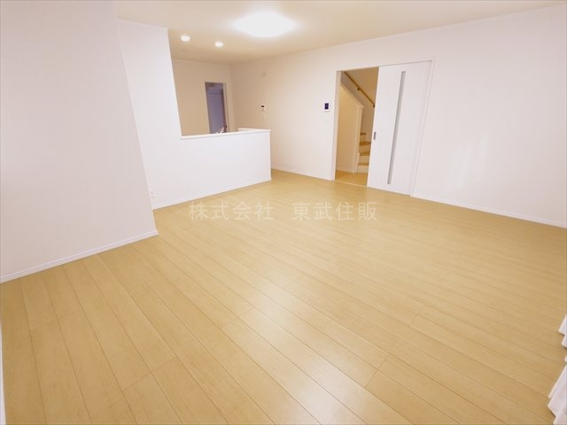 【居間・リビング】の画像