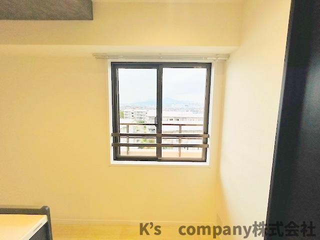 ●茅ヶ崎市今宿　第一ハイツ茅ヶ崎のその他|キッチンには自然光で手元を明るくしてくれる窓がついています◇