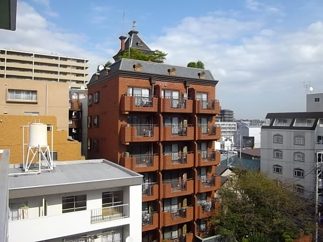 シャトー・デ・ザール・プルファムの外観