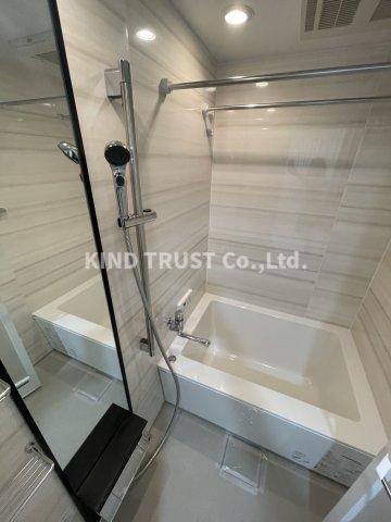 ファーストフィオーレ東梅田の浴室|コンパクトで使いやすいお風呂です