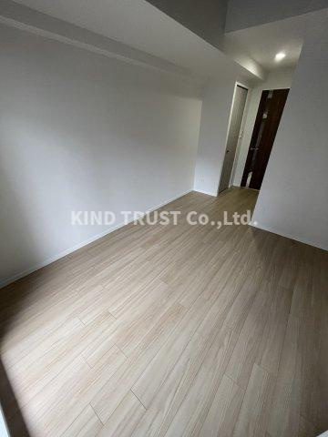 ファーストフィオーレ東梅田の居間・リビング|ゆったり過ごせる居間です