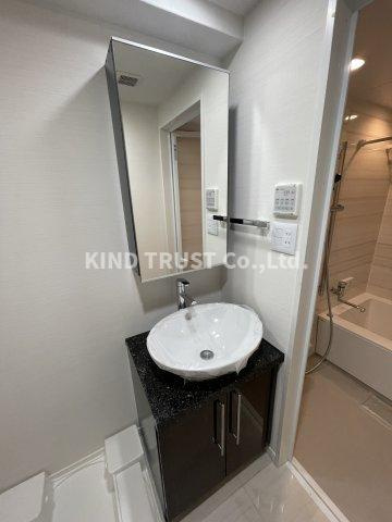 ファーストフィオーレ東梅田の洗面所|コンパクトで使いやすい洗面所