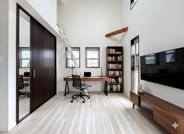 戸塚区上倉田町　中古戸建ての洋室|◆柔らかい陽光が差し込む明るいお部屋を演出する設計。彩光の取れる窓が気持ちの良いお部屋を創り上げます。