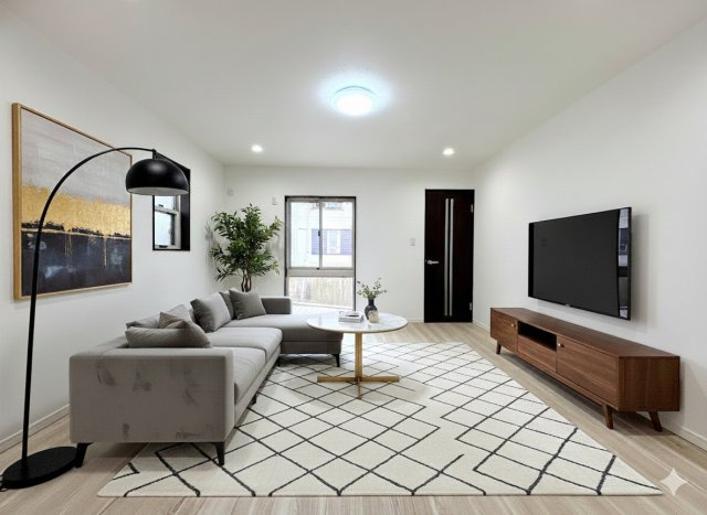 戸塚区上倉田町　中古戸建ての居間・リビング|◆家族で食卓を囲むダイニングスペースと、ソファでゆったりくつろぐリビングスペースがしっかり区切られているので家具の配置や用途を使いわけしやすいです。