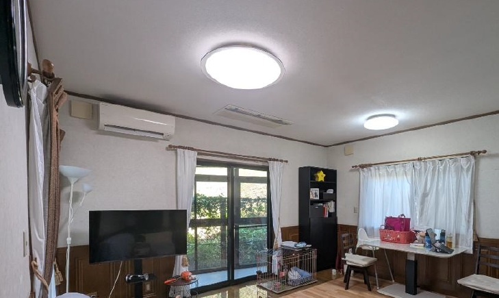 【居間・リビング】の画像