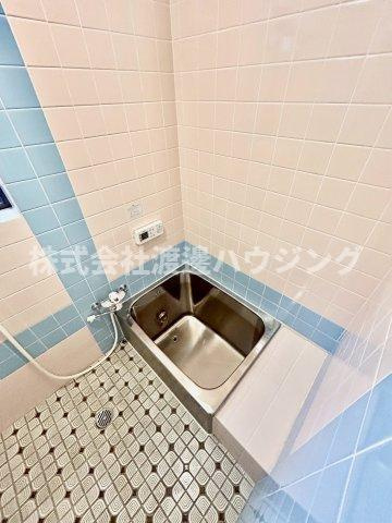 中桜塚一丁目テラスハウスの浴室