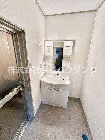 中桜塚一丁目テラスハウスの洗面所