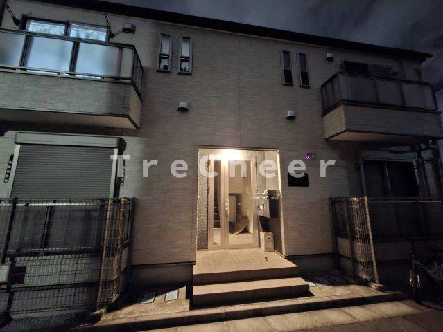 プランドール池袋のエントランス