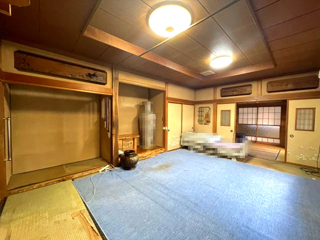 中古戸建・中古住宅　白河市泉田袖ヶ久保　平屋建て　小田川小・東北中の和室|キッチンそばにある和室は広めなので、床をフローリングへ張替えしリビングルームへ変更などのリフォームのご相談も可能です！