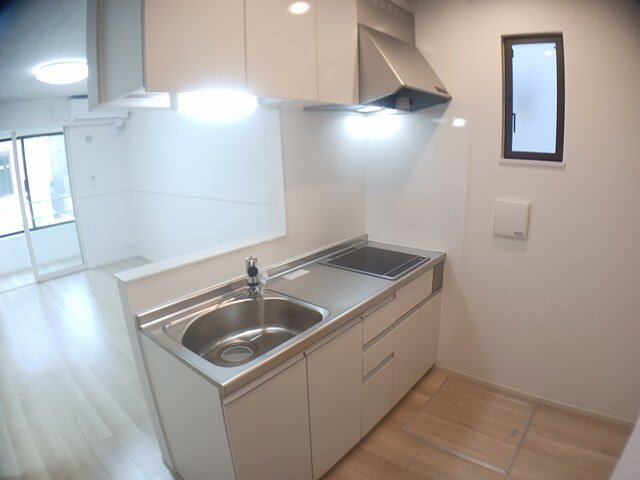 ローズガーデンＡのキッチン|キッチンでお料理をお楽しみください