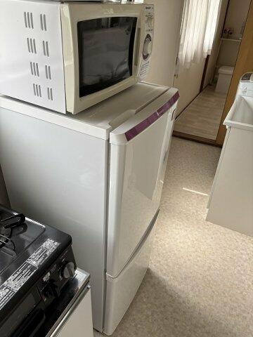 冷蔵庫と電子レンジ付きです♪