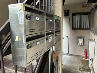 集合ポストはダイヤル式です♪
