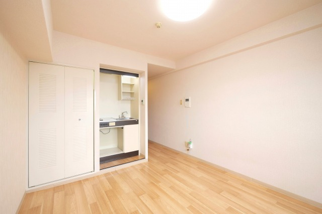 ワットハイム都島の居間・リビング