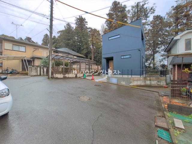仲介手数料無料　おうちガーデン小手指元町16期　全１棟の前面道路含む現地写真