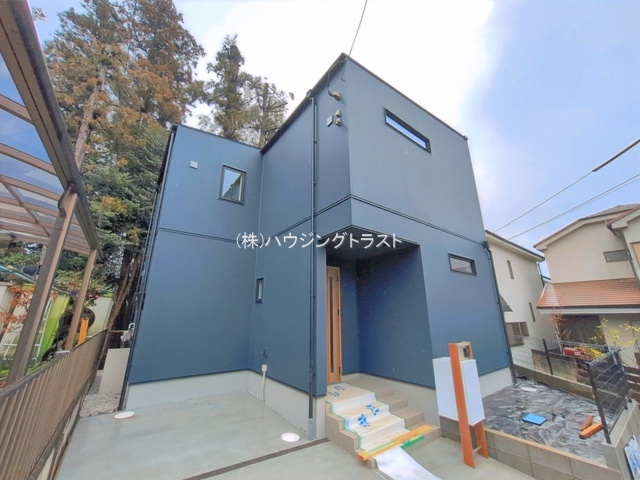 仲介手数料無料　おうちガーデン小手指元町16期　全１棟の前面道路含む現地写真